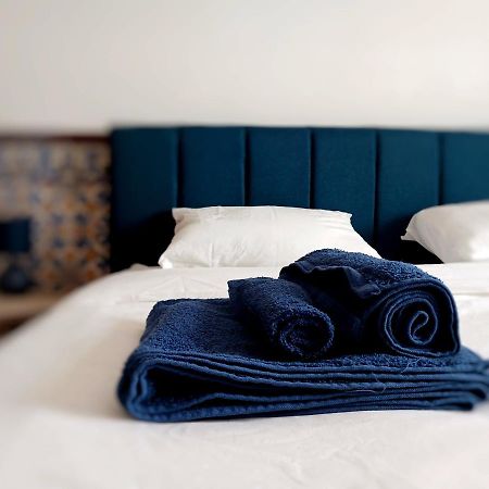 Rooms 10 Mins Walk From Train Station! Agualva-Cacem 외부 사진