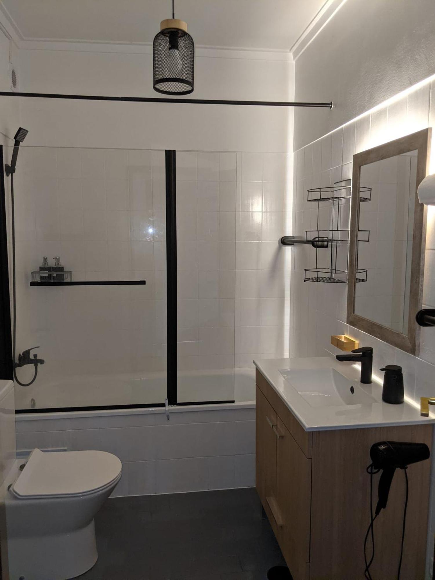 Rooms 10 Mins Walk From Train Station! Agualva-Cacem 외부 사진