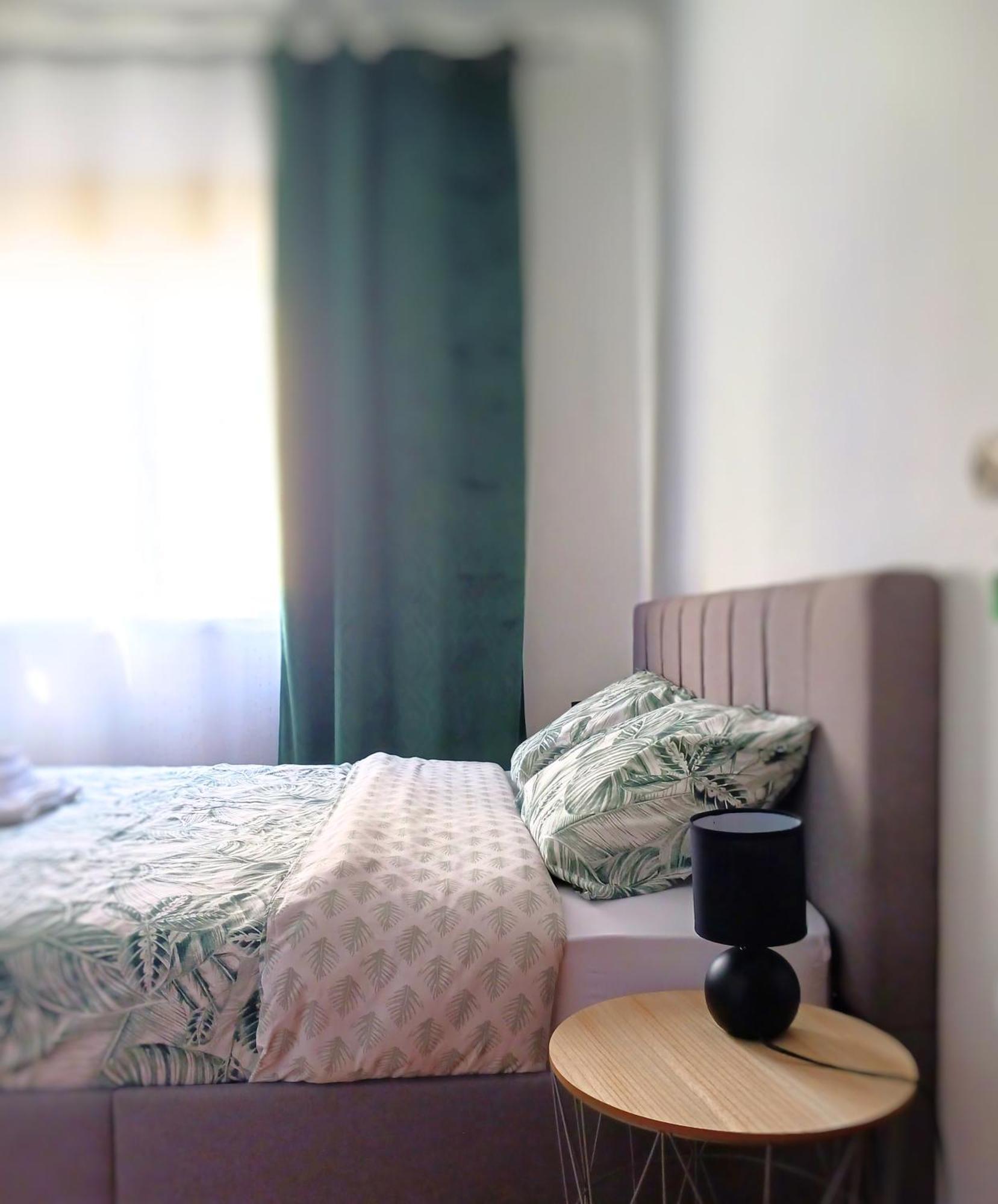 Rooms 10 Mins Walk From Train Station! Agualva-Cacem 외부 사진