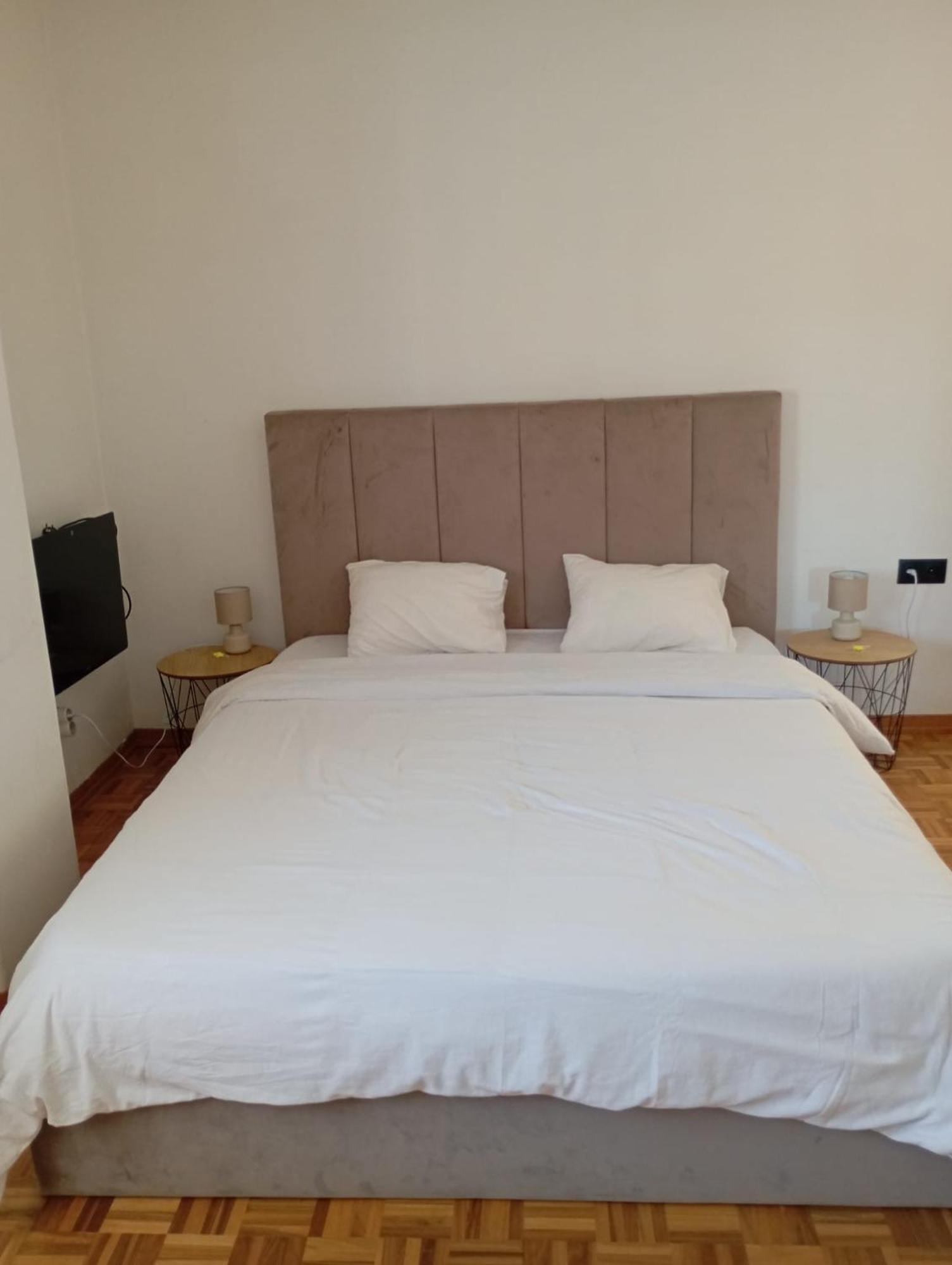 Rooms 10 Mins Walk From Train Station! Agualva-Cacem 외부 사진