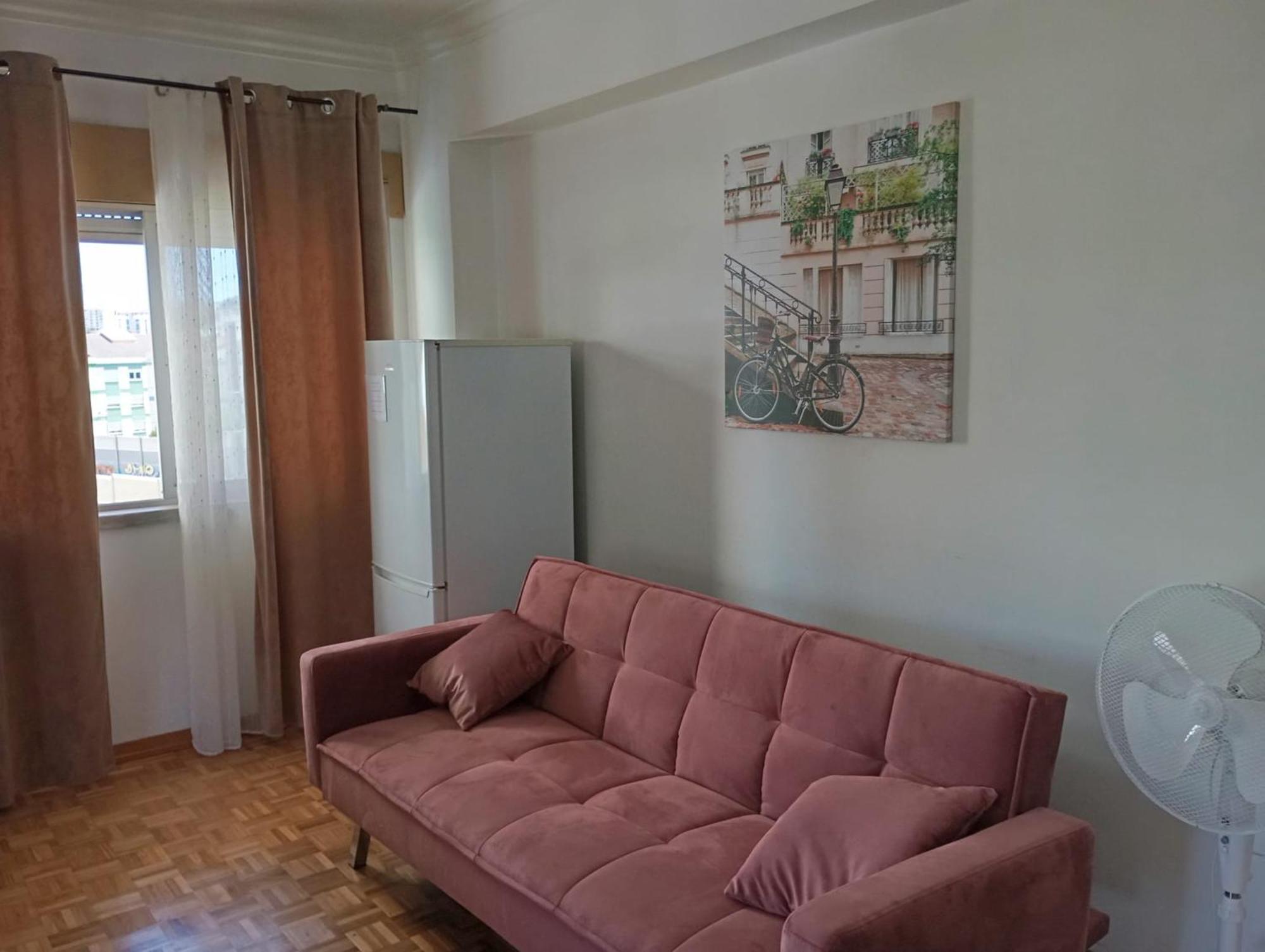 Rooms 10 Mins Walk From Train Station! Agualva-Cacem 외부 사진