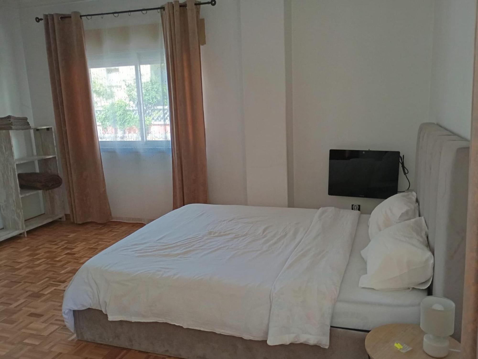 Rooms 10 Mins Walk From Train Station! Agualva-Cacem 외부 사진